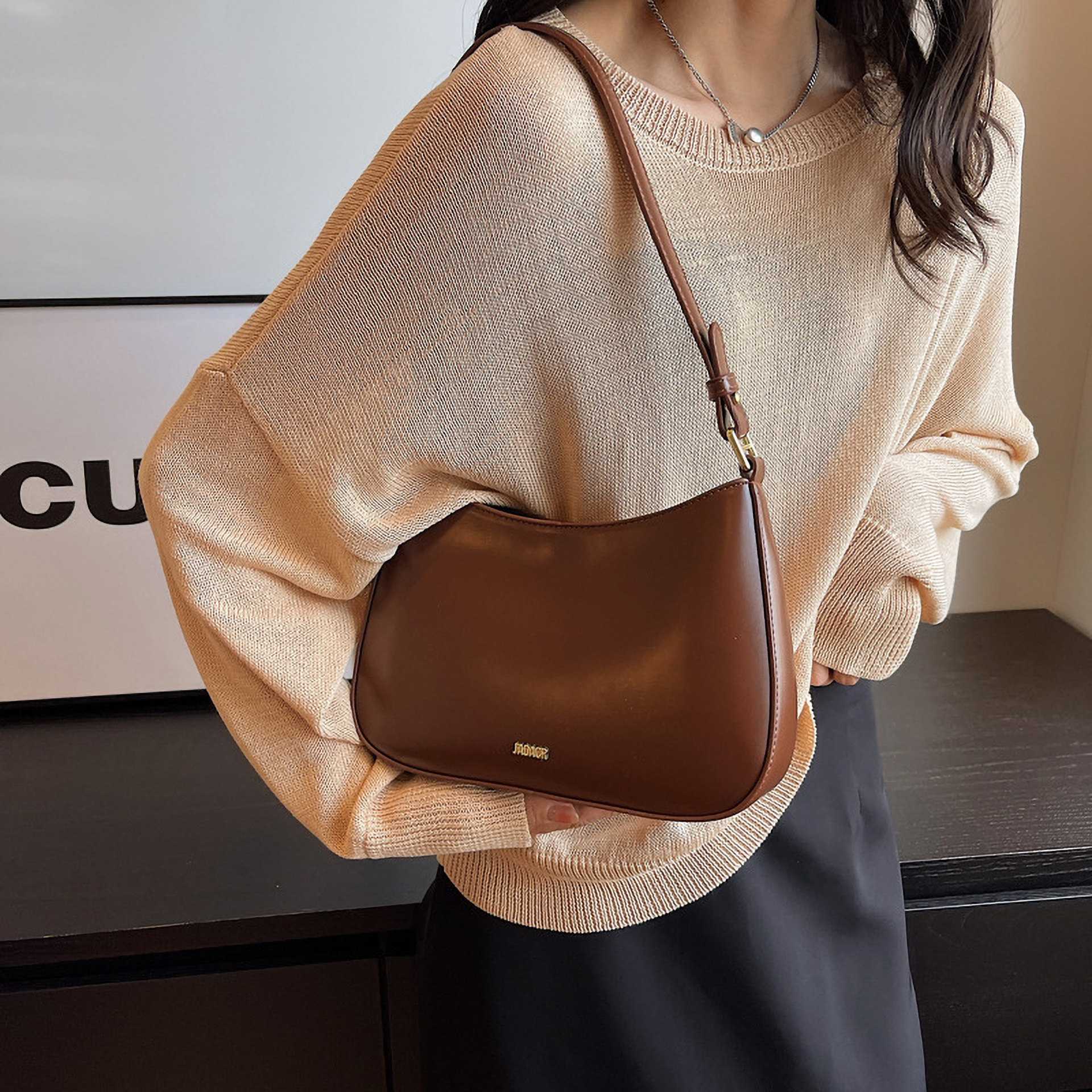 Red Underarm Shoulder Bags for - Interior Design Trends 2026 recensie en prijs